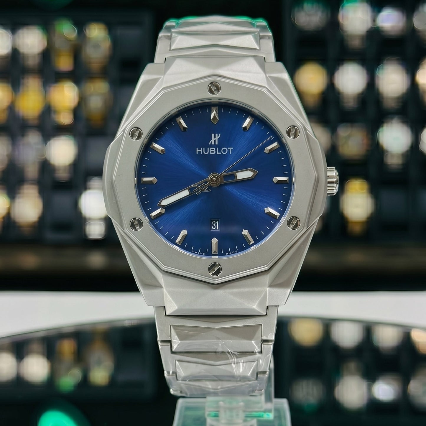 Hublot Diamond Cut– Blue Dial / Silver Chain
