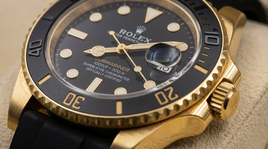 Rollie Submariner – Black Dial - Gold Case & Black Rubber Strap