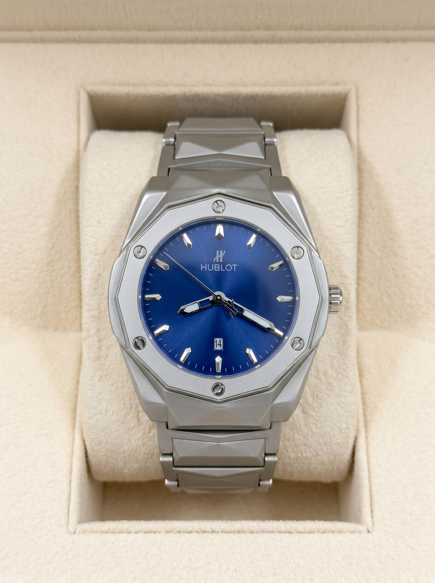 Hublot  Diamond Cut– Blue Dial / Silver Chain