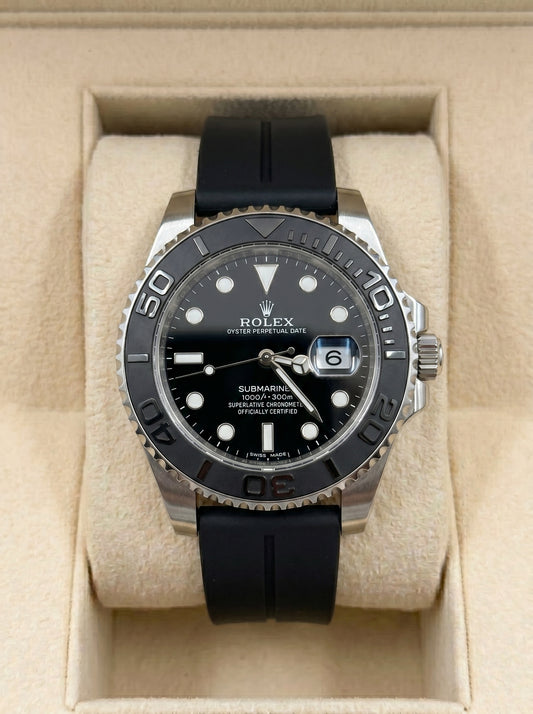 Rollie Submariner – Black Dial - Silver Case & Black Rubber Strap