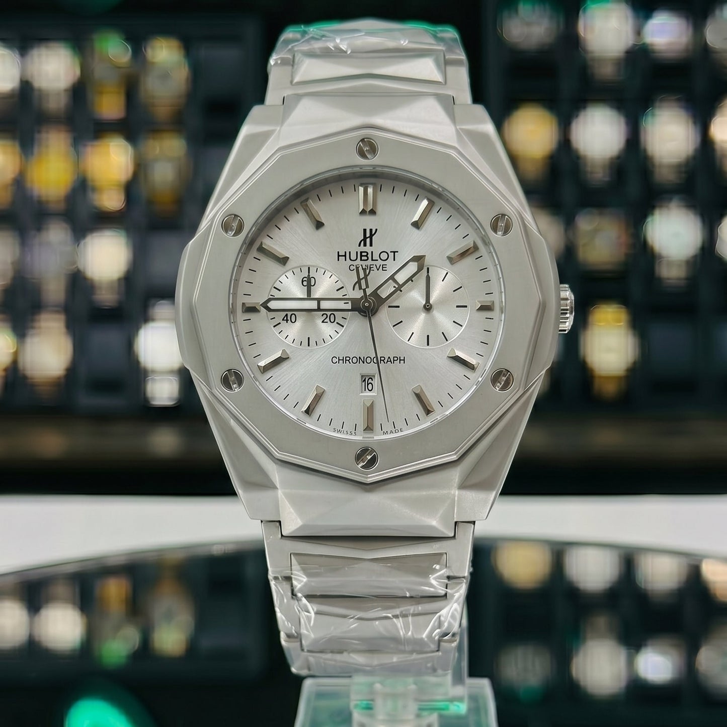 Hublot Diamond Cut Chronograph – White Dial / Silver Chain