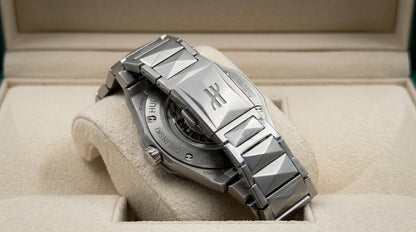 Hublot Diamond Cut Chronograph – Blue Dial / Silver Chain