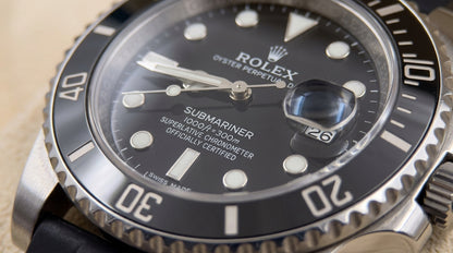Rollie Submariner – Black Dial Shining - Silver Case & Black Rubber Strap
