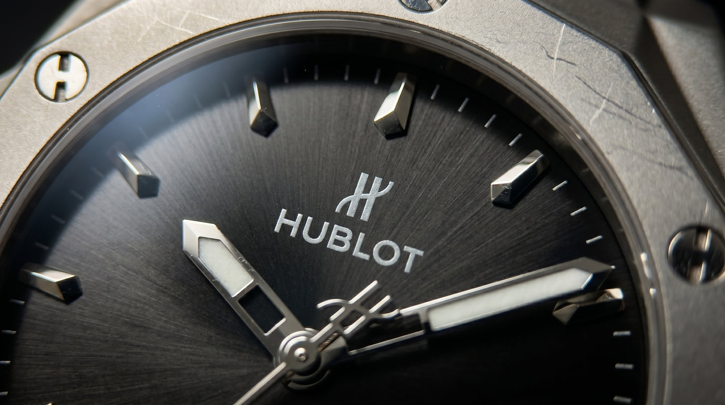 Hublot Diamond Cut - Black Dial / Silver Chain
