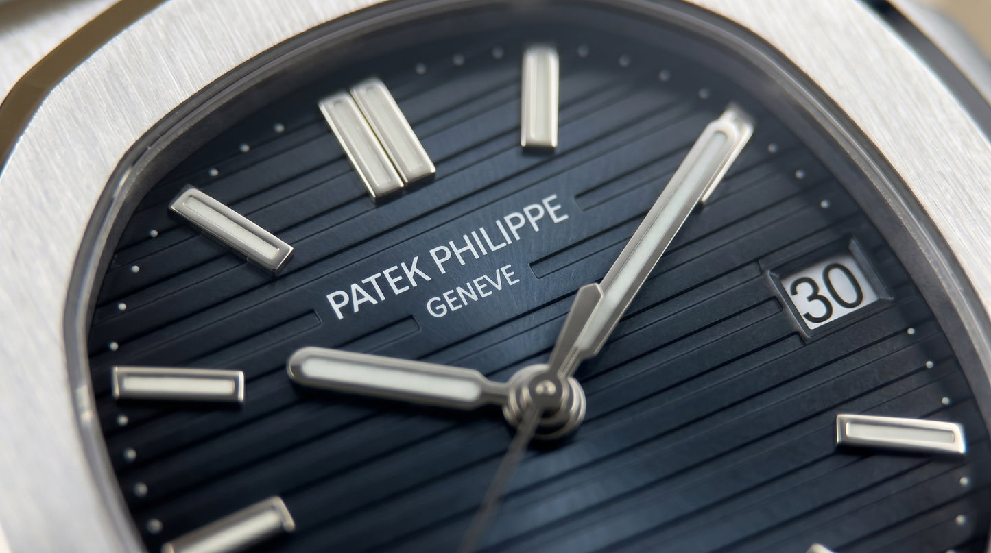 Patek Philippe – Black Dial / Silver Steel Chain