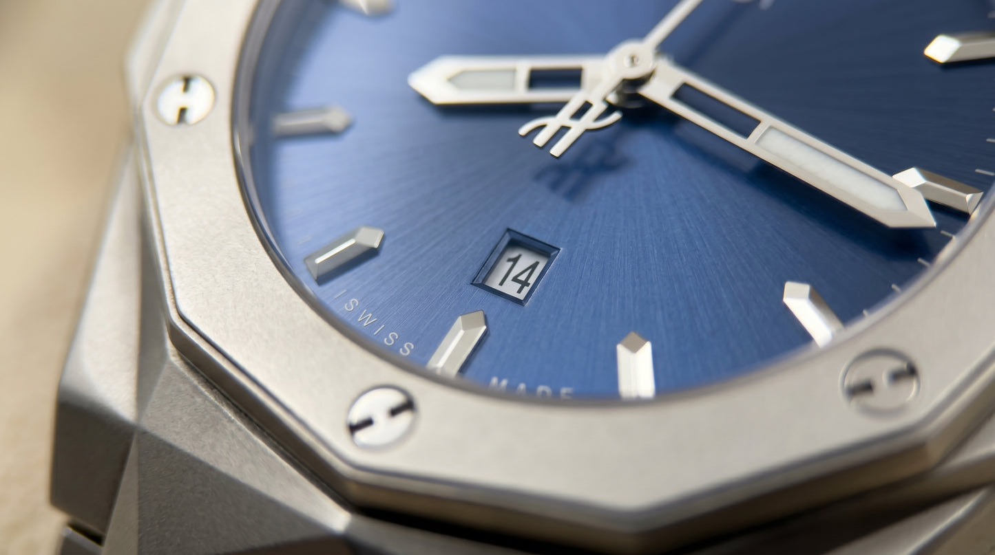 Hublot  Diamond Cut– Blue Dial / Silver Chain