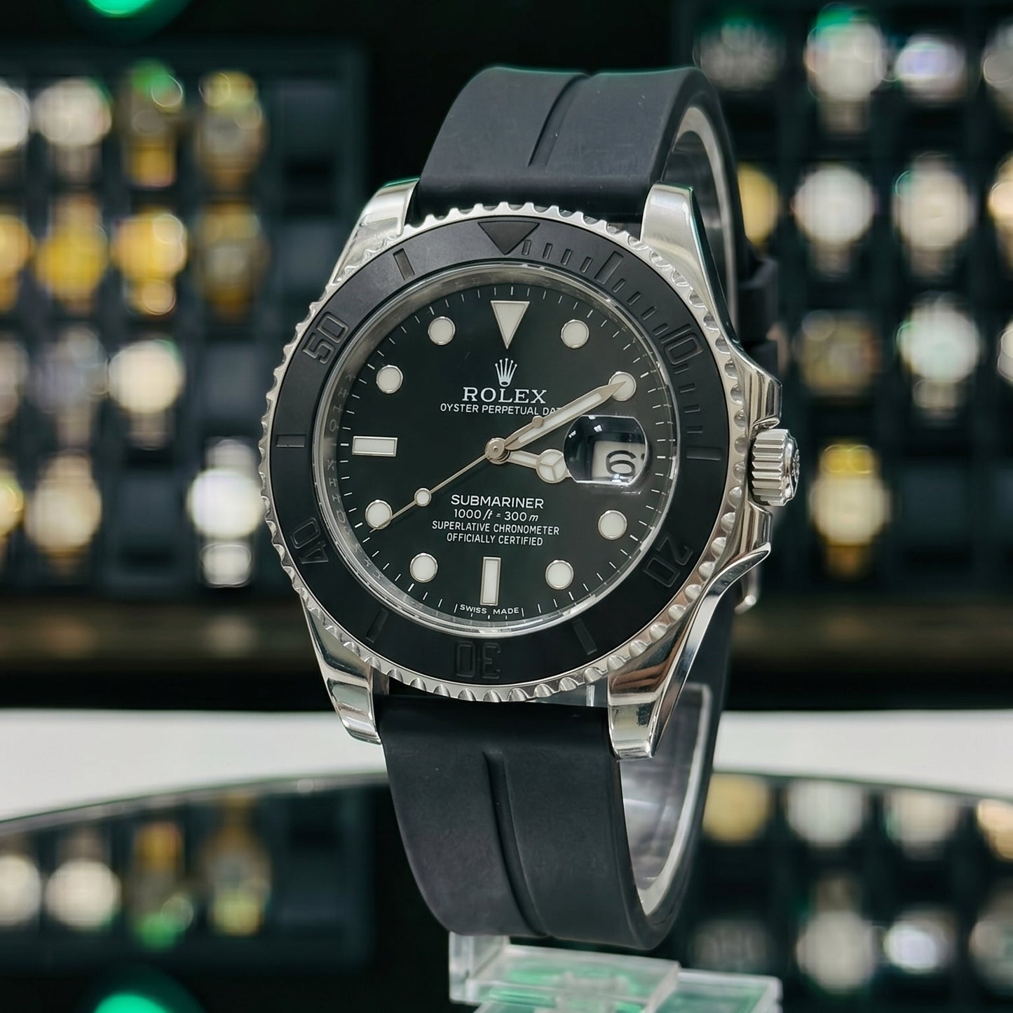 Rollie Submariner – Black Dial - Silver Case & Black Rubber Strap