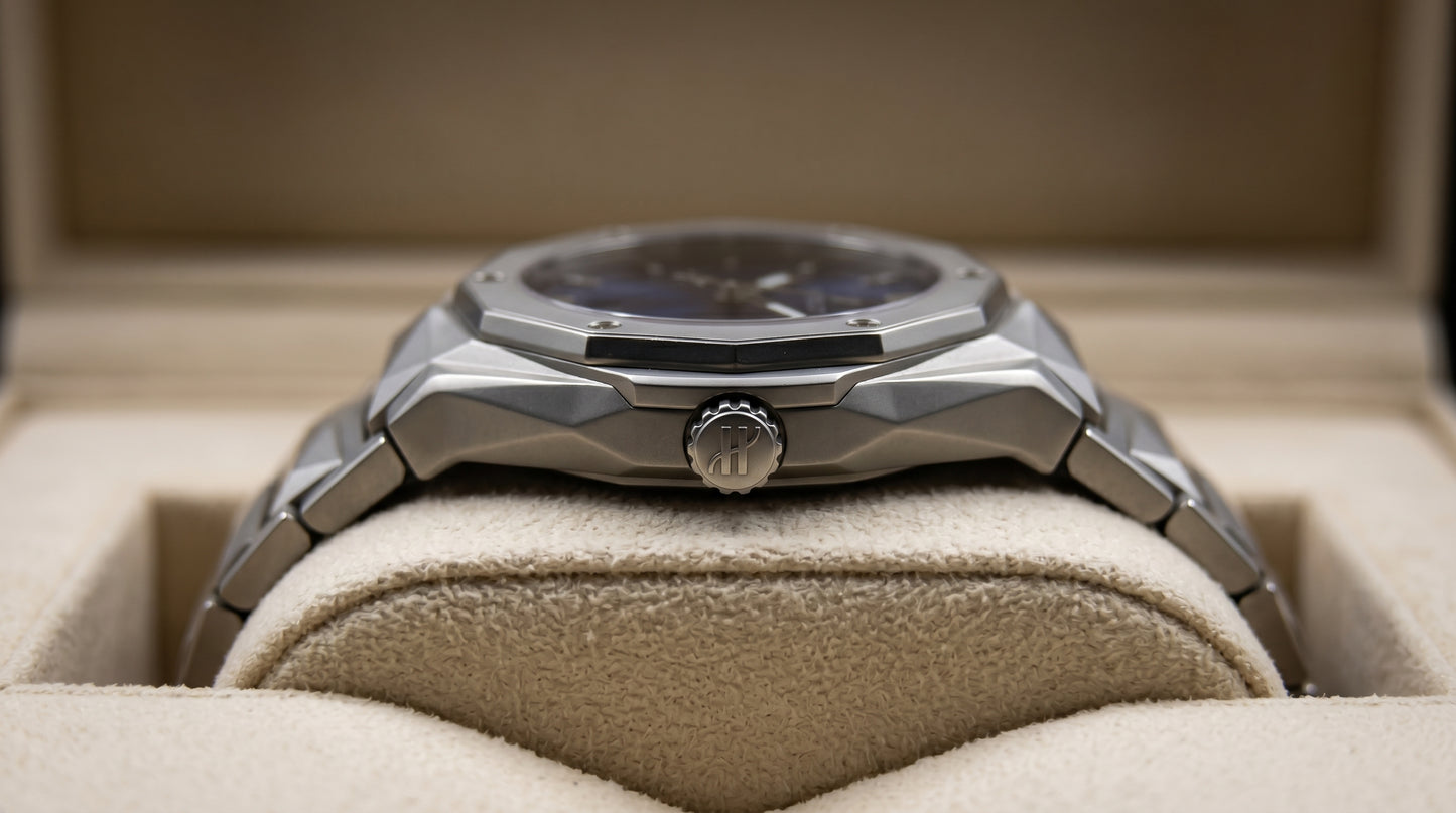 Hublot  Diamond Cut– Blue Dial / Silver Chain