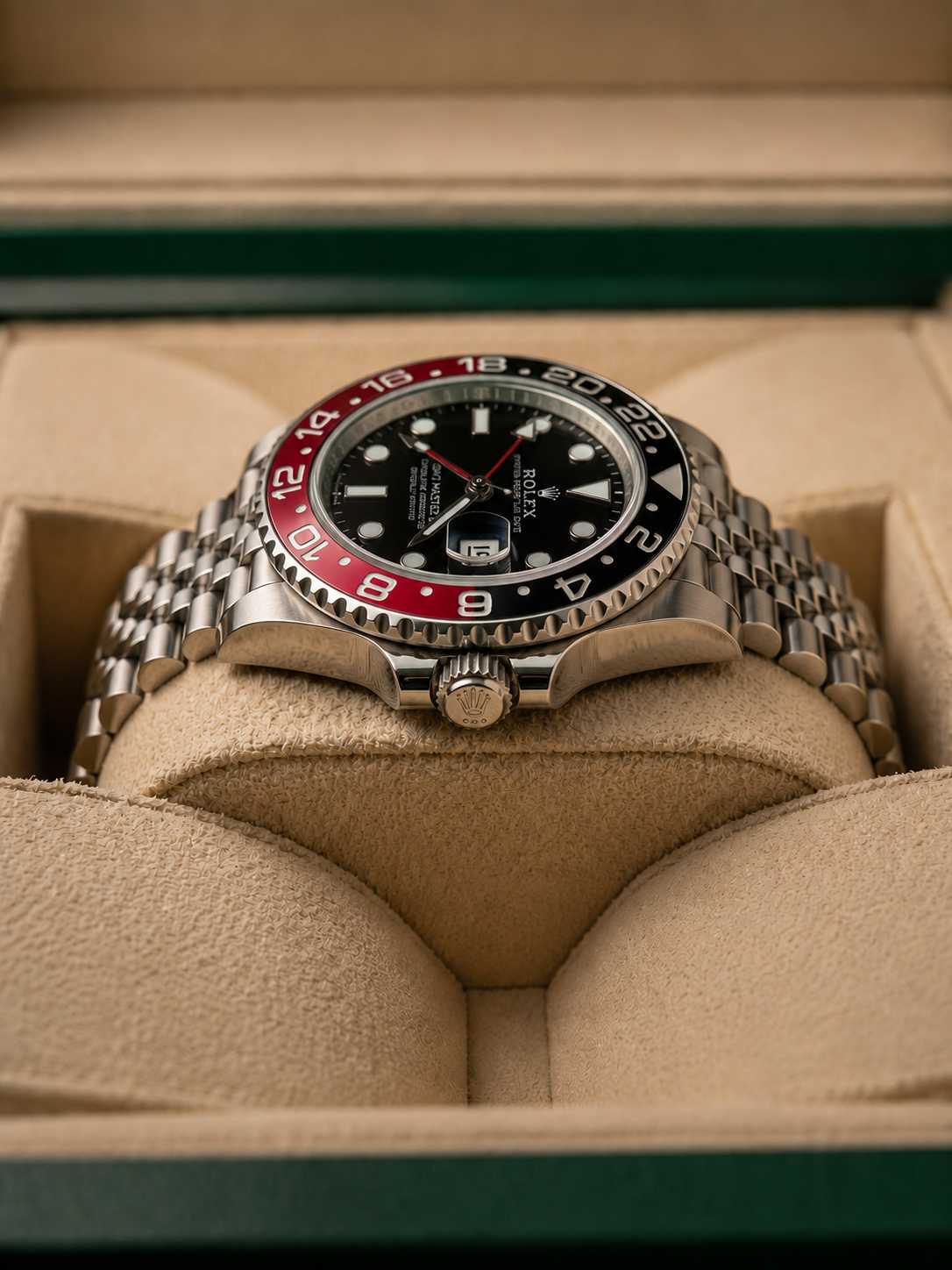 Rollie GMT-Master 2 – Black Dial - Black/Red Bezel