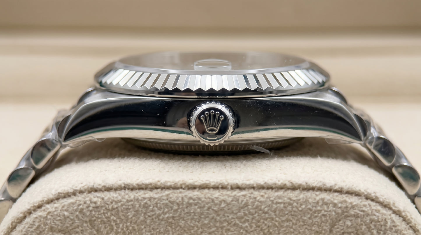Rollie Land & Dweller Light Grey Dial - Full Silver Steel